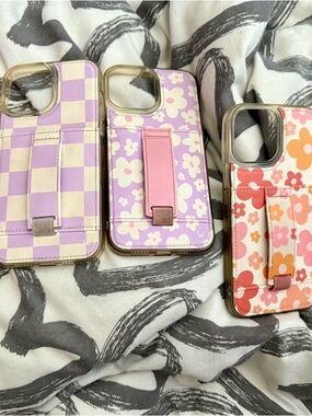 Walli Cases Purple Floral Checkerboard Phone Case with Card Strap- 13 pro max